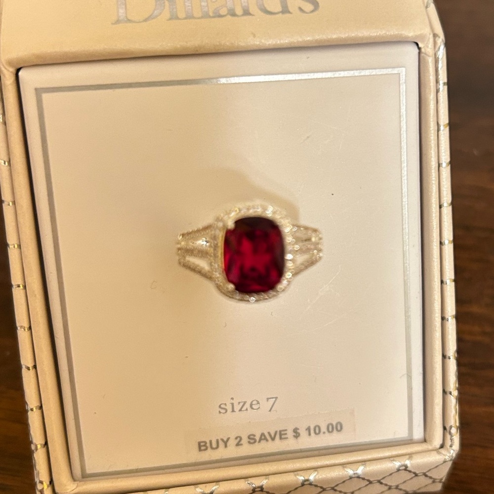 Dillard’s Elegant Silver Ring W/Ruby Red Gemstone Cushion Cut Ruby Halo size 7
